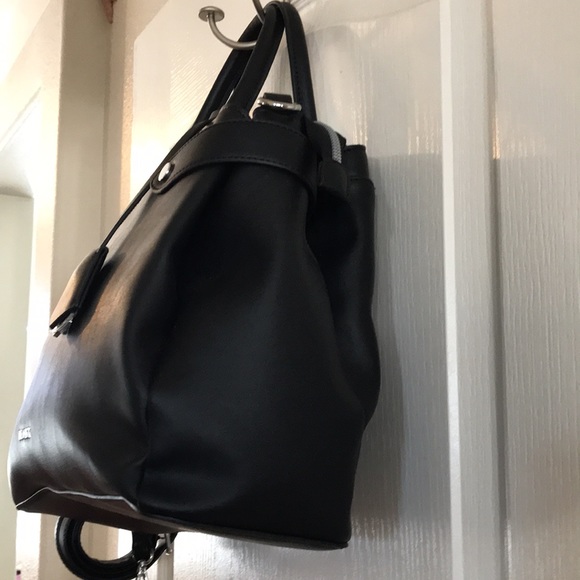 Lovely Black Nine West Versatile Purse. - Picture 4 of 8